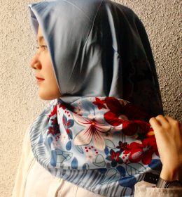 Beragam Jenis Bahan Hijab Syar'i  Judul Situs